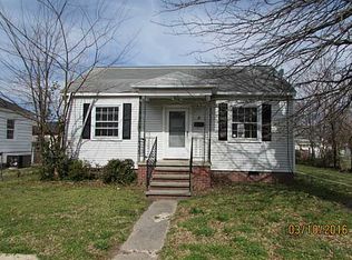 5 Cavalier Rd, Hampton, VA 23669