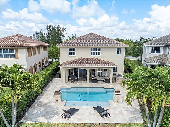 3rd image of 10021 S Miralago Way