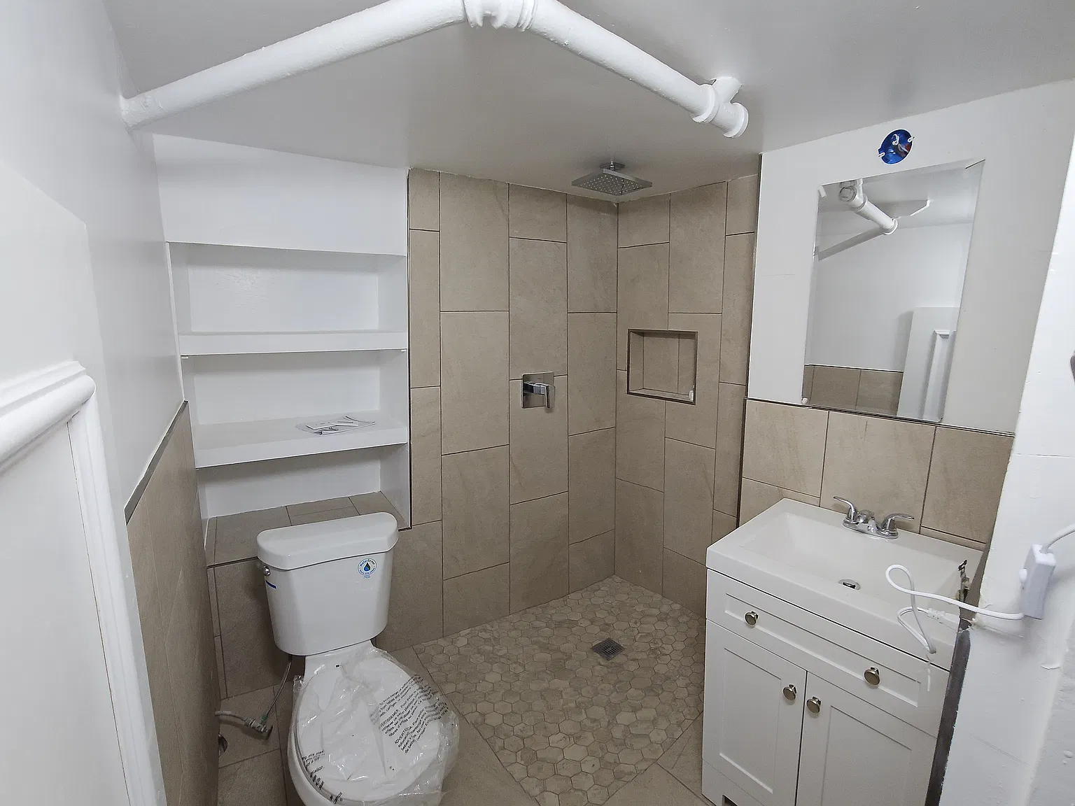 9541 Haines Canyon Ave — Photo 4