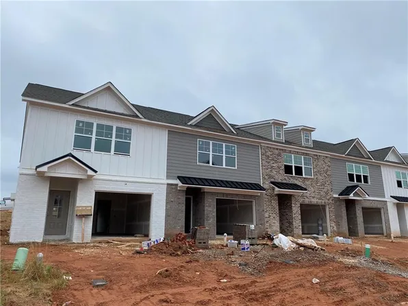 5148 Fox Den Rd, Oakwood, GA 30566