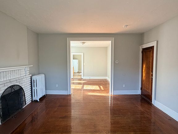 3rd image of 1226 Whalley Ave #B