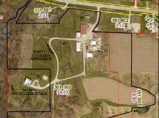 E 1050th Ave, Oblong, IL 62449