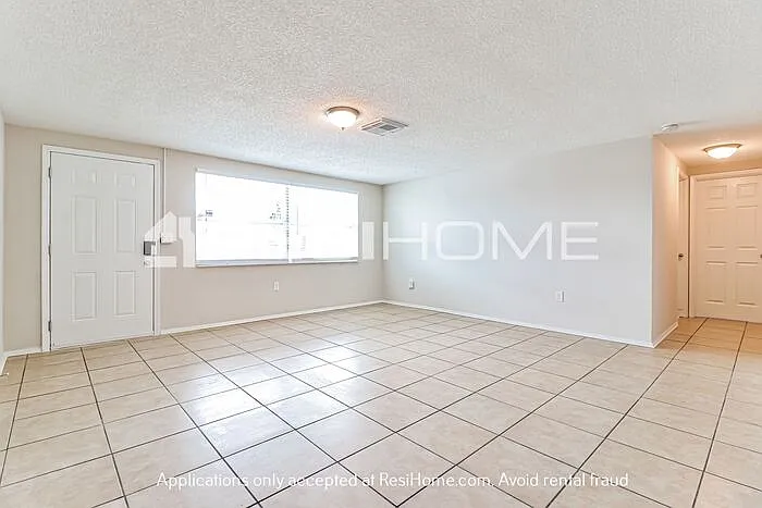 6027 11th Ave — Photo 7