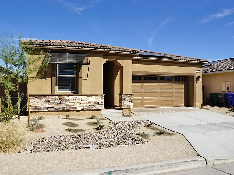 73528 Cierra St — Photo 2