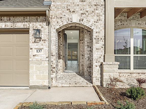 3rd image of 137 Verbena Ridge Dr