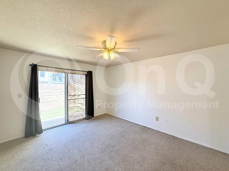 404 E Colgate Dr — Photo 10