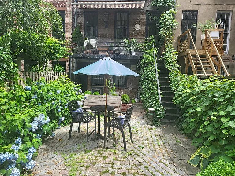 428 W 44th St #PARLOR — Photo 3