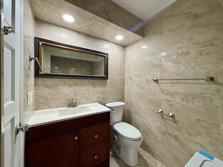 401 Maplecrest Rd #5035088751 — Photo 12