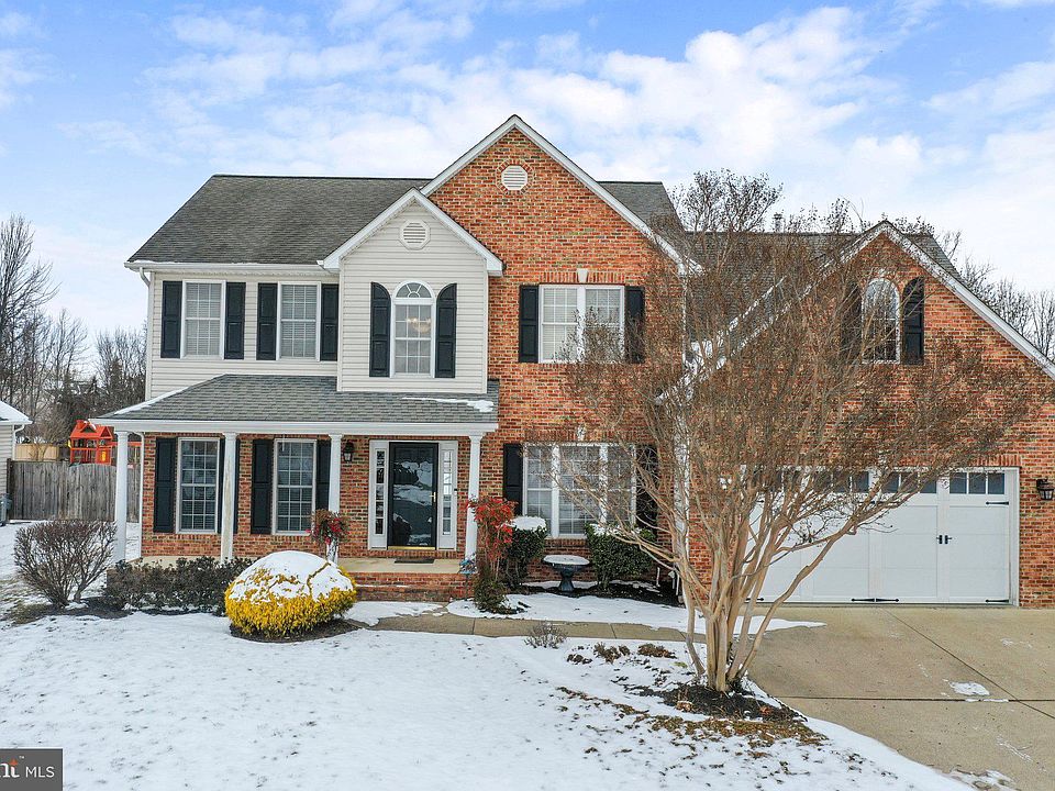1st image of 102 New Market Dr