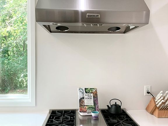 4th image of 113 Harrogate Ln