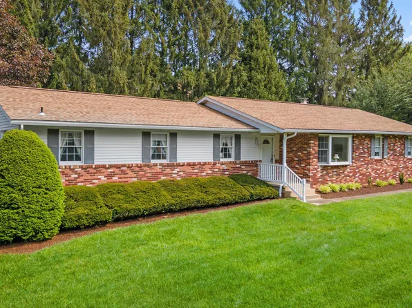 1500 Chris Ln, Westminster, MD 21158