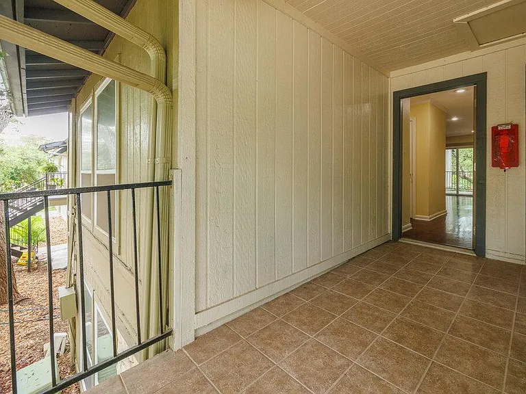 100 Lorenz Rd — Photo 2