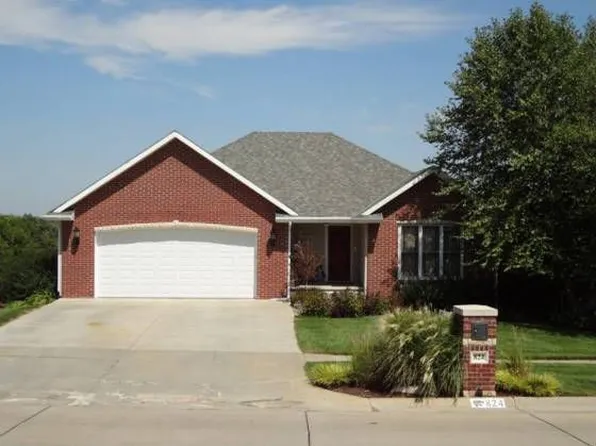 824 Brierwood Dr, Manhattan, KS 66502