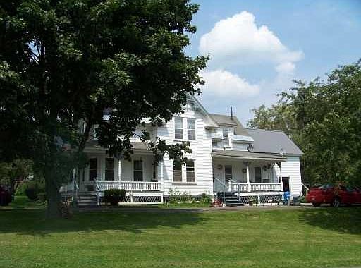 1st image of 17 Highland Ave