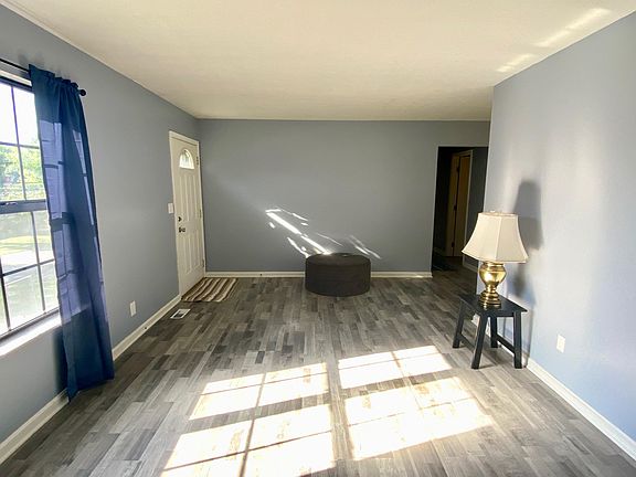 4th image of 8429 Persimmon Grove Pike