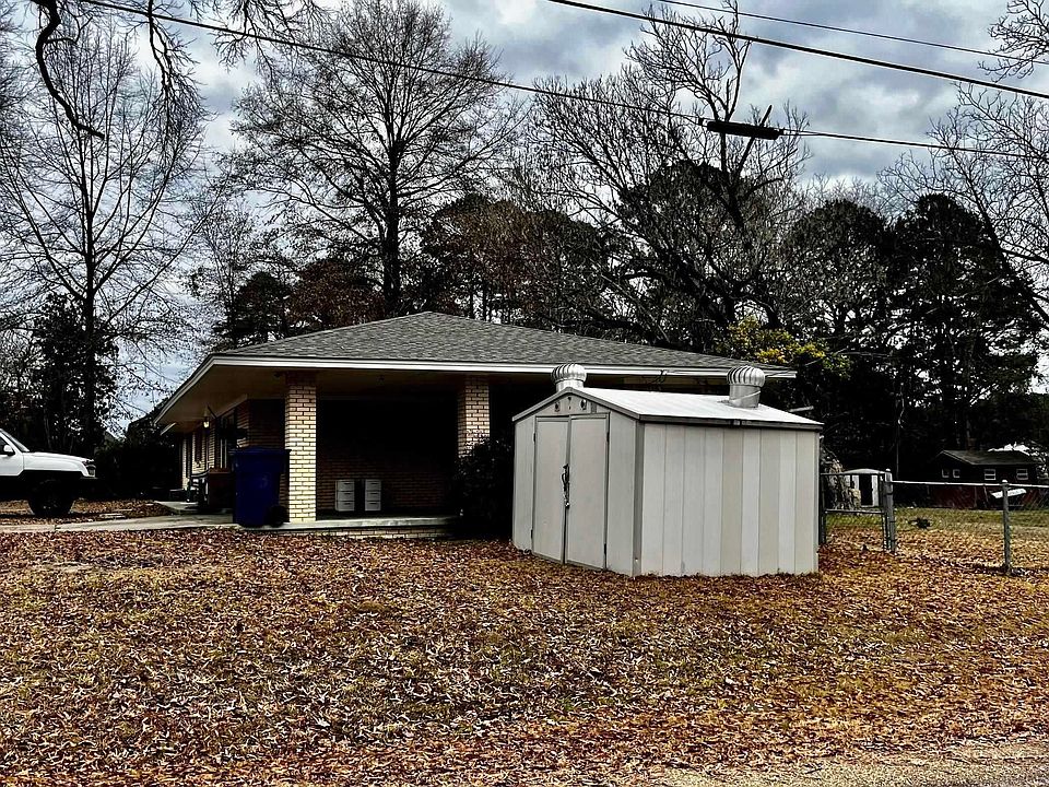 2nd image of 573 Sharp Ave