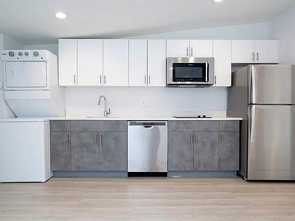 5th image of 369 W 36th St #2W