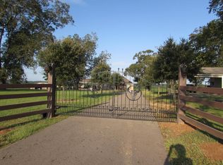 225 Prospres Ridge Rd, Lumberton, MS 39455