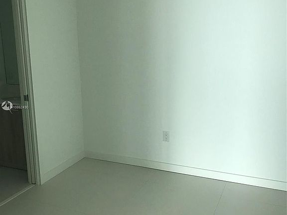 5th image of 501 NE 31st St Unit 2807
