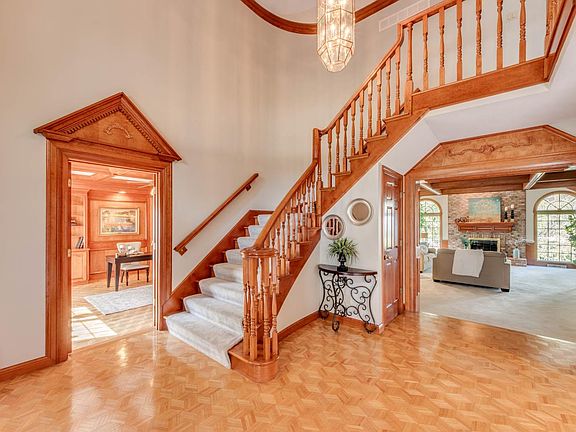 4th image of 403 Conway Pine Ct