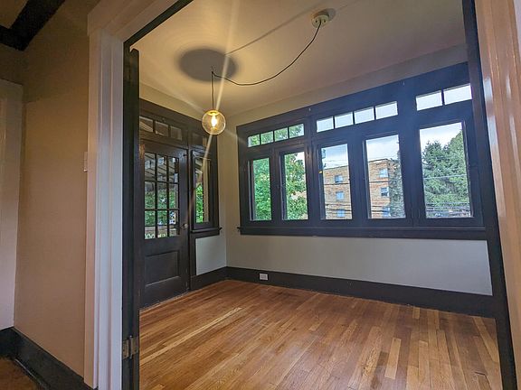 2nd image of 216 Lincoln Ave
