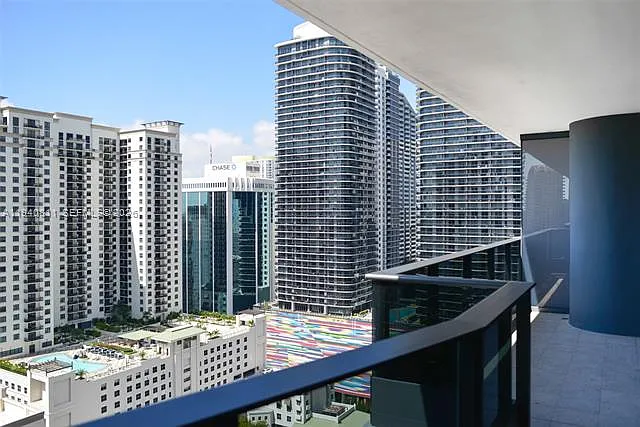 1000 Brickell Plz #2708 — Photo 3
