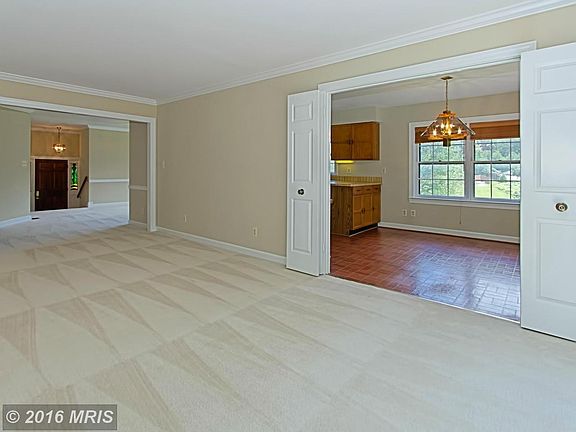 5th image of 6351 Brampton Ct