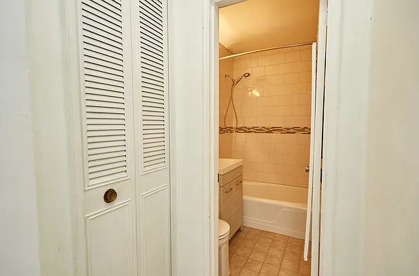 Sold by Keller Williams Realty Landmark | media 33