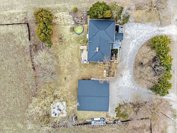 2nd image of 5938 Trafalgar Rd
