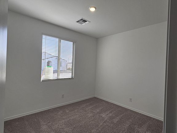 4th image of 37562 N COWBOY Lane