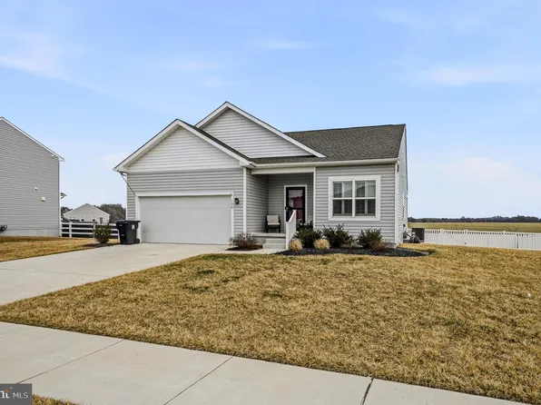 130 Pontoon Dr, Felton, DE 19943