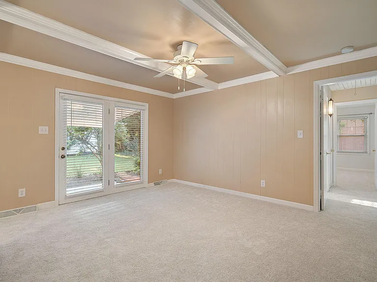 4713 Walden Ct — Photo 8