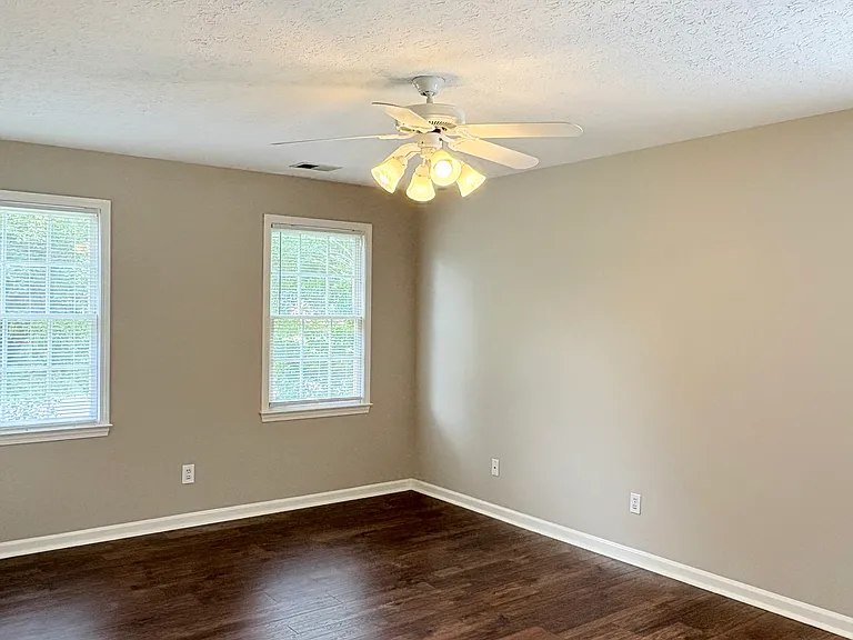 19 Hightower Ct — Photo 11