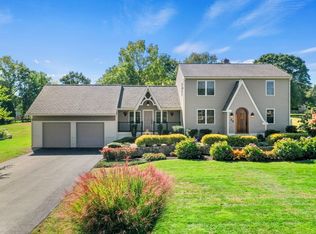 28 Hamlin St, Acushnet, MA 02743