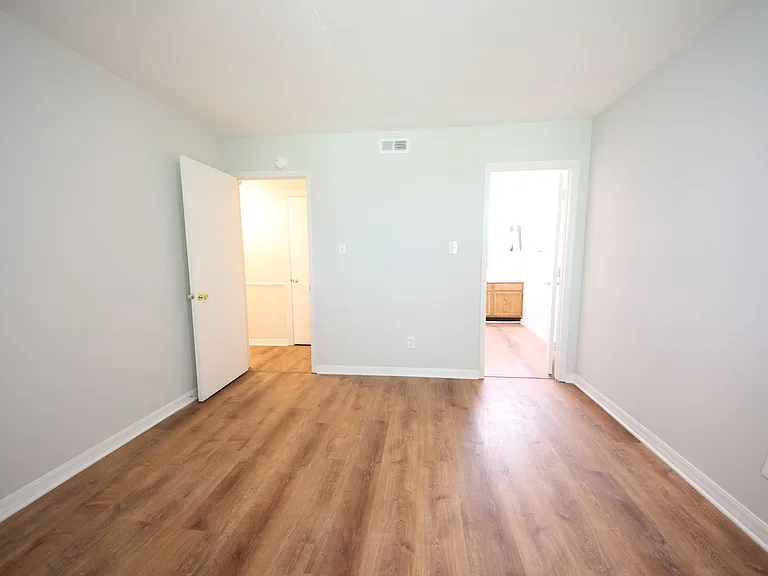 2337 Sandalwood Creek Ct #D — Photo 16