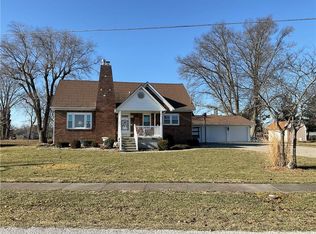 213 S Oak St, Teutopolis, IL 62467