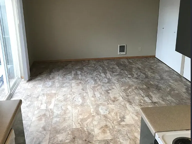 1548 SW Metolius Ave — Photo 3