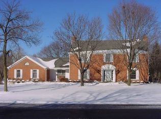 2114 Berwick, Inverness, IL 60067