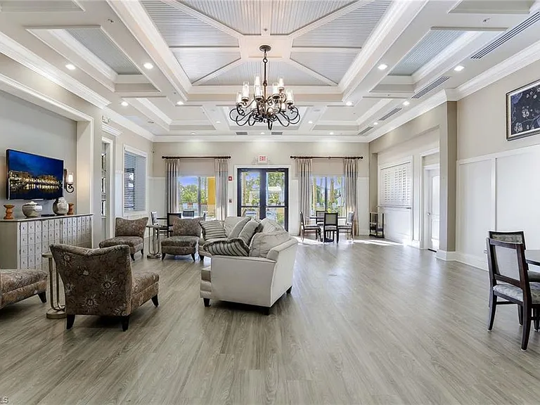 6542 Marbella Dr — Photo 48