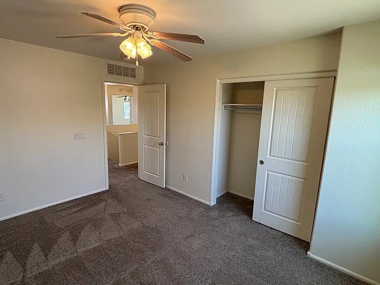 624 W Mesquite Tree Ln — Photo 17