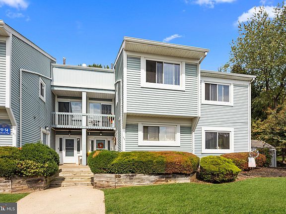 2nd image of 54 Hillcroft Way