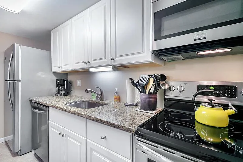 527 Donofrio Dr — Photo 3