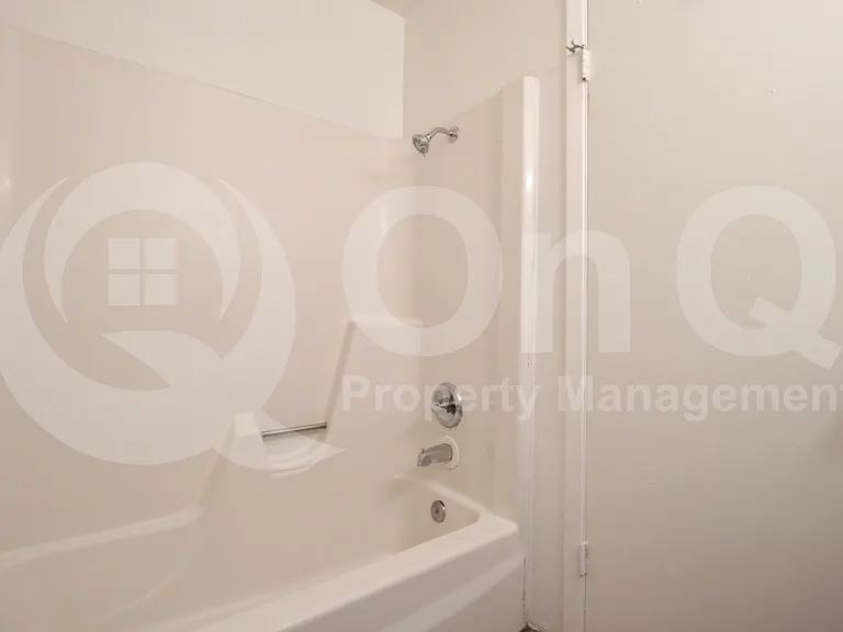 860 E Brown Rd #32 — Photo 17