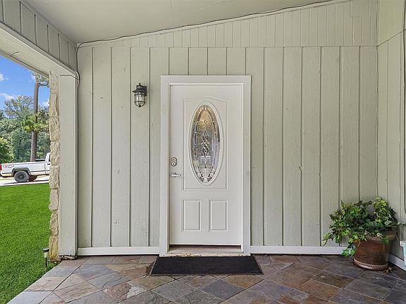 4th image of 360 Governor Wood Drive