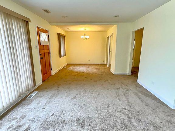 3rd image of 1476 Lincoln Ave