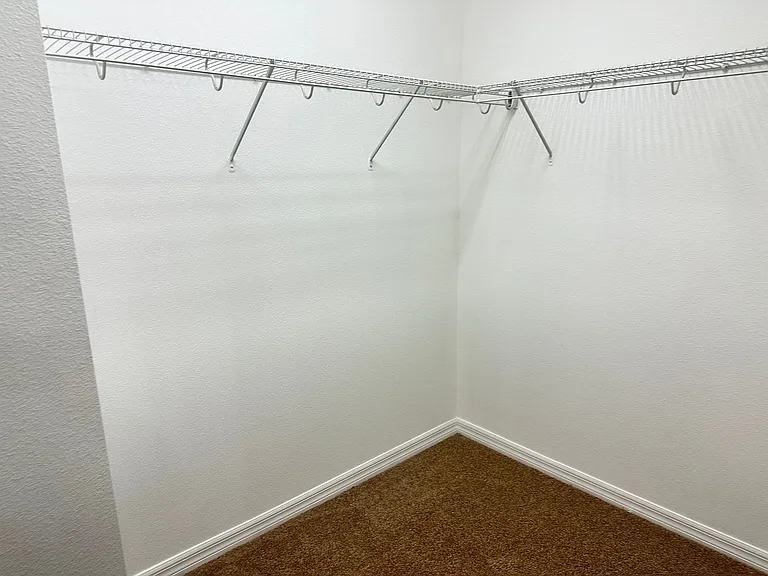 477 Kestrel Dr — Photo 18
