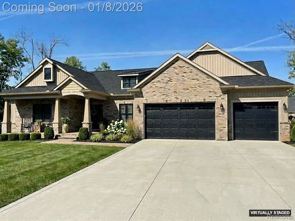 1306 Blue Ridge Pkwy, White Lake, MI 48383