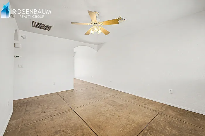 2 bed, 2.0 bath, 890 sqft, $1,350 — Photo 4