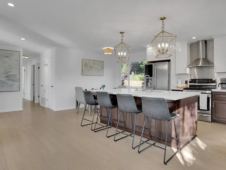 Stewarton Dr — Photo 13