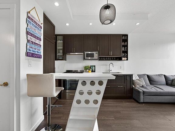 2nd image of 5515 Boundary Rd #3006